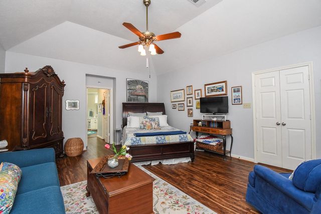 1023 Cardinal Avenue, Sugar Land, TX 77478