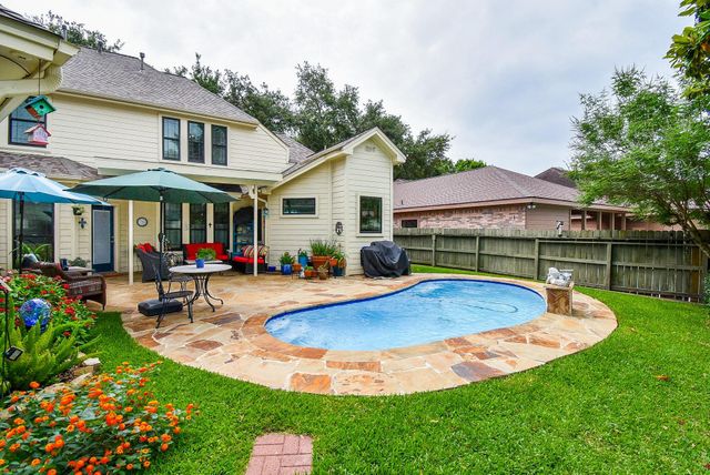1023 Cardinal Avenue, Sugar Land, TX 77478