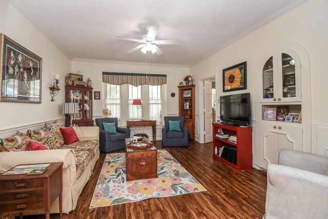 1023 Cardinal Avenue, Sugar Land, TX 77478