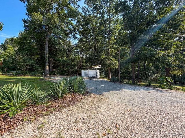 8895 Victoria Ln, French Village, MO 63036