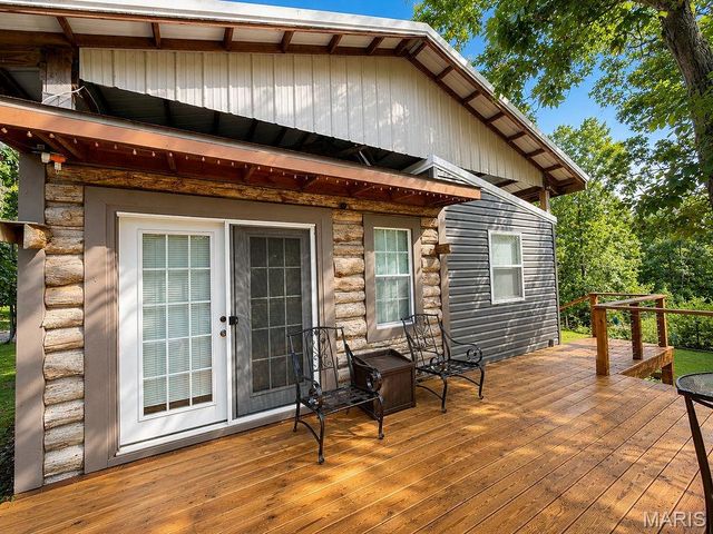 8895 Victoria Ln, French Village, MO 63036