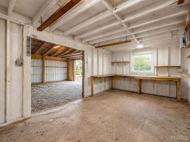 8895 Victoria Ln, French Village, MO 63036