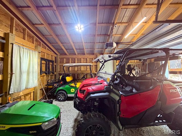 8895 Victoria Ln, French Village, MO 63036