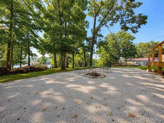 8895 Victoria Ln, French Village, MO 63036