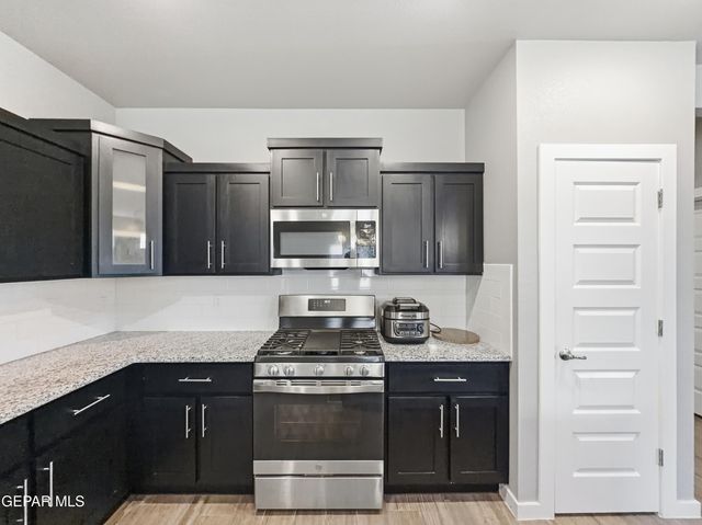 13721 Flora Vista Avenue, Horizon City, TX 79928