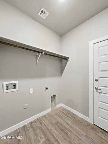 13721 Flora Vista Avenue, Horizon City, TX 79928