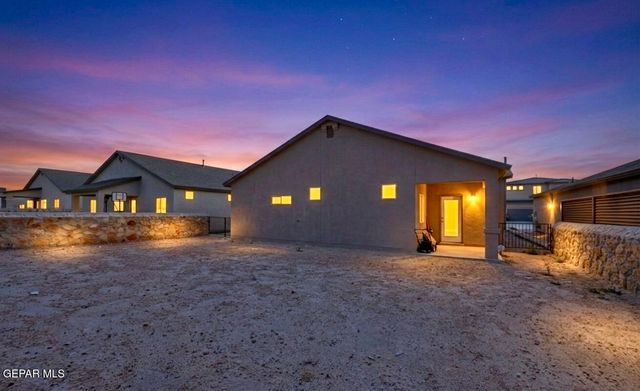 13721 Flora Vista Avenue, Horizon City, TX 79928