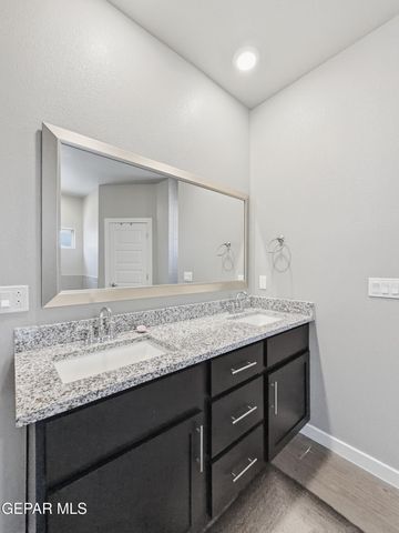 13721 Flora Vista Avenue, Horizon City, TX 79928