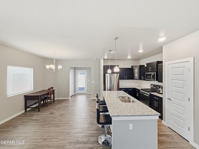 13721 Flora Vista Avenue, Horizon City, TX 79928