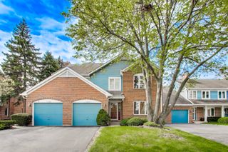 1663 N Courtland Drive 1663, Arlington Heights, IL 60004