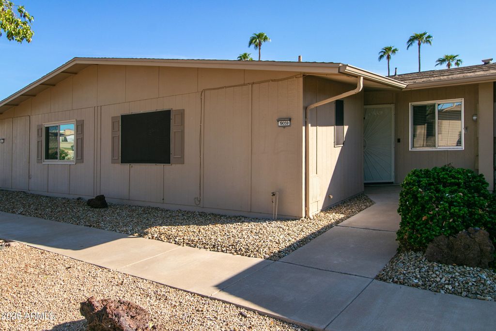 19059 N STAR RIDGE Drive, Sun City West, AZ 85375