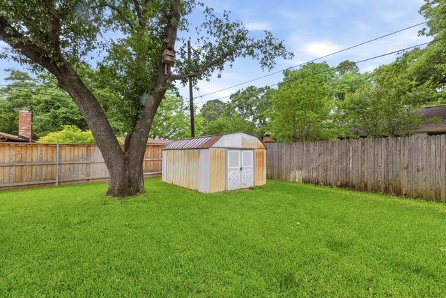 8721 Irongate Drive, North Richland Hills, TX 76182