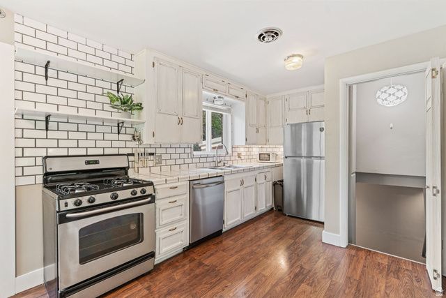 601 W LA SALLE DR, Murray, UT 84123