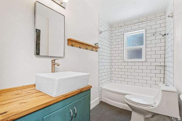 601 W LA SALLE DR, Murray, UT 84123