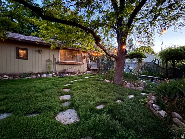 601 W LA SALLE DR, Murray, UT 84123