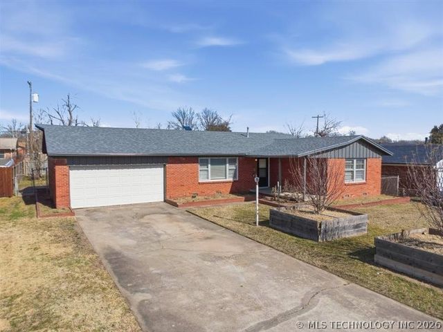 7521 E 27th Street S, Tulsa, OK 74129