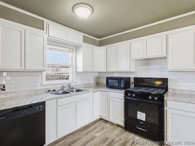 7521 E 27th Street S, Tulsa, OK 74129