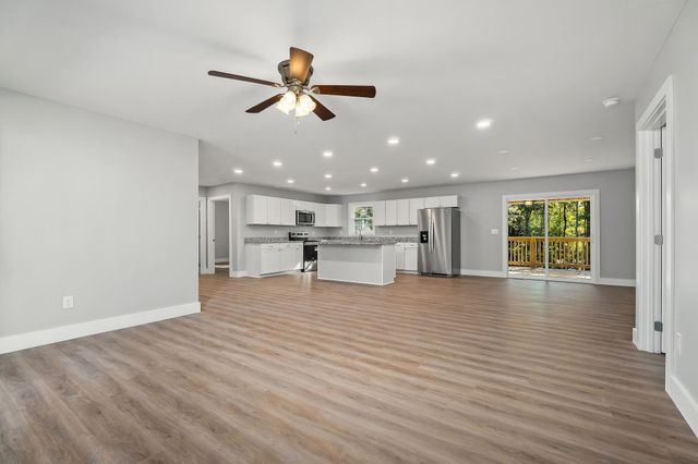 1053 Benton Tidwell Rd, Hilham, TN 38568