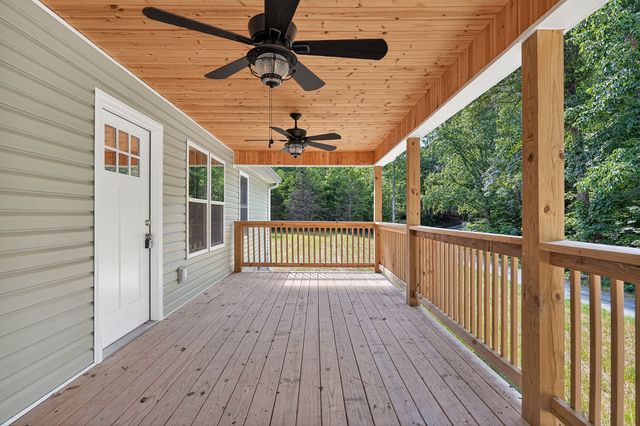 1053 Benton Tidwell Rd, Hilham, TN 38568