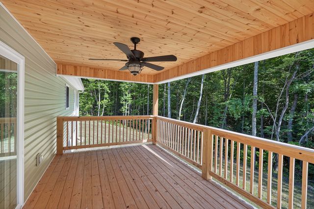 1053 Benton Tidwell Rd, Hilham, TN 38568