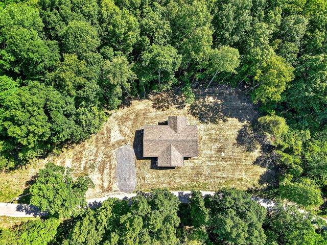1053 Benton Tidwell Rd, Hilham, TN 38568