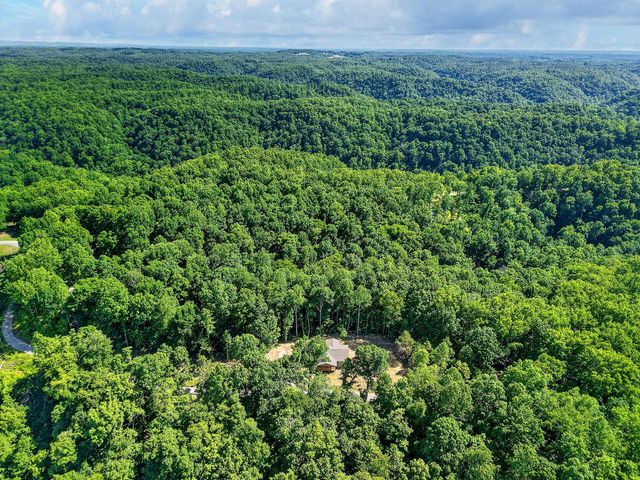 1053 Benton Tidwell Rd, Hilham, TN 38568