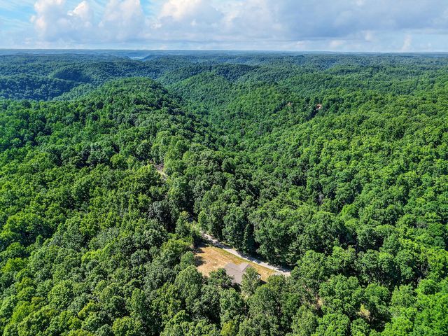 1053 Benton Tidwell Rd, Hilham, TN 38568