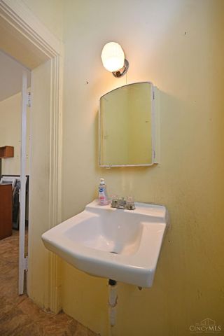 4340 Vine Street, St Bernard, OH 45217