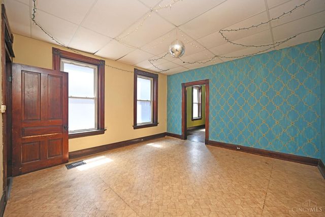 4340 Vine Street, St Bernard, OH 45217