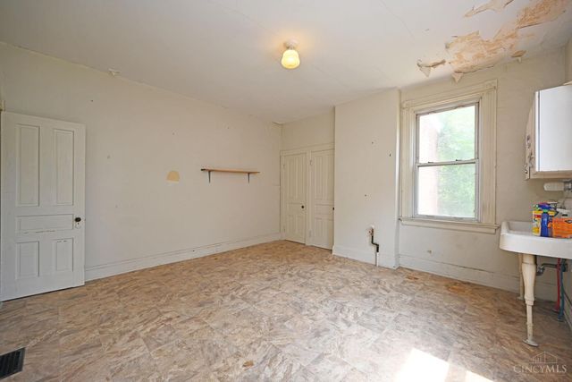 4340 Vine Street, St Bernard, OH 45217