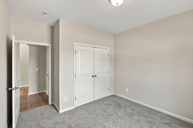 211 Wyburn Pl, Burns, TN 37029