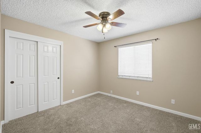 516 Sun Rose Avenue, Bakersfield, CA 93308