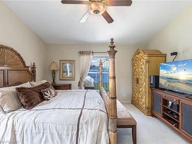 5595 Greenwood CIR # 92, Naples, FL 34112