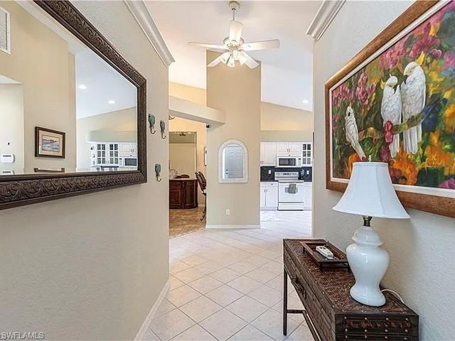 5595 Greenwood CIR # 92, Naples, FL 34112