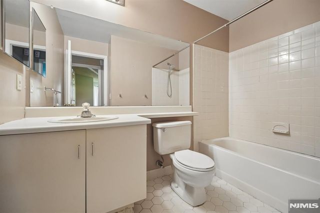 1412 York Street, Mahwah, NJ 07430