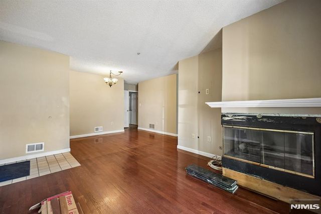 1412 York Street, Mahwah, NJ 07430