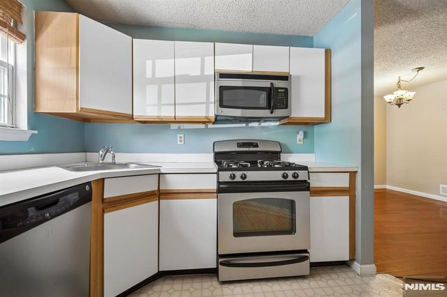 1412 York Street, Mahwah, NJ 07430