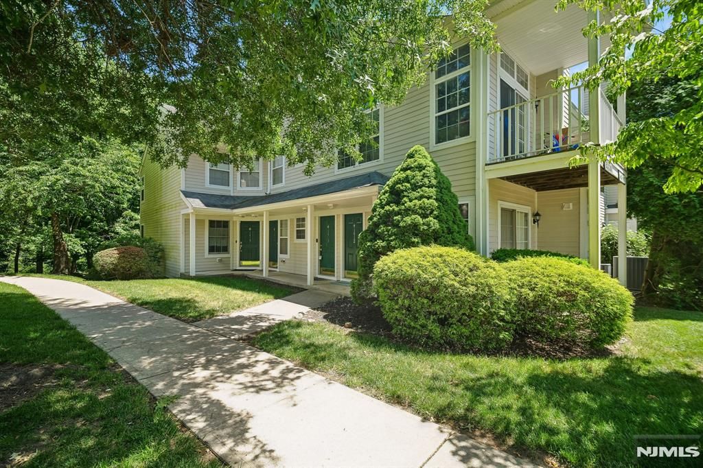 1412 York Street, Mahwah, NJ 07430