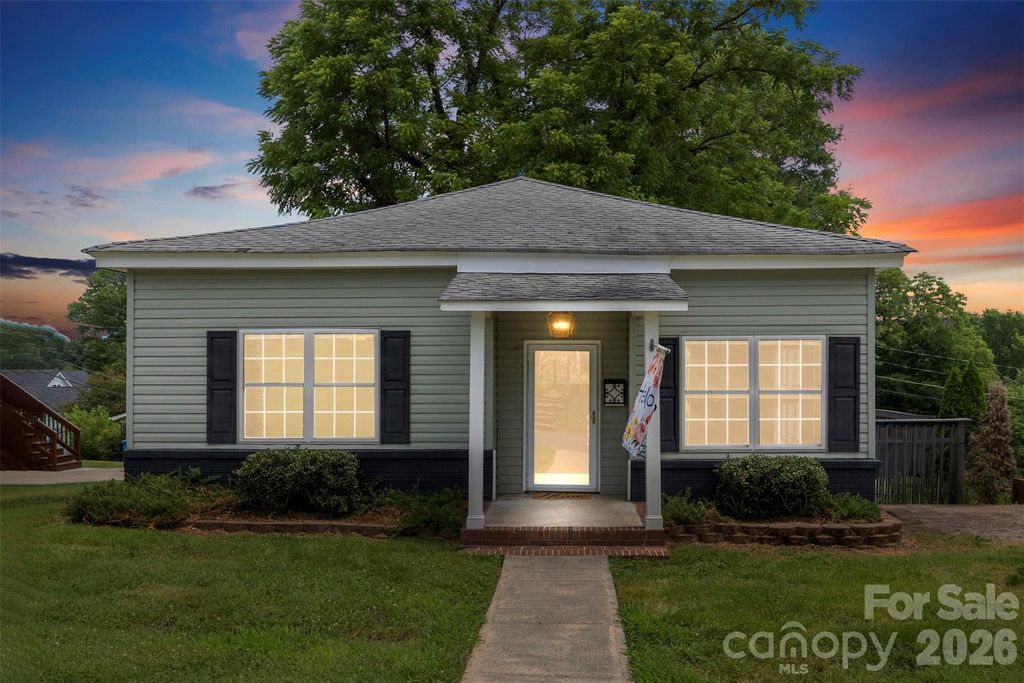 116 7th Street, Cramerton, NC 28032