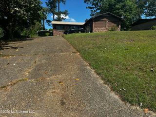 1 38th Court, Meridian, MS 39301