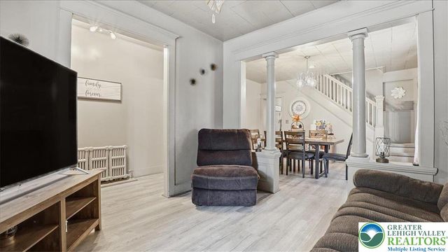 345 W Berwick Street, Easton, PA 18042