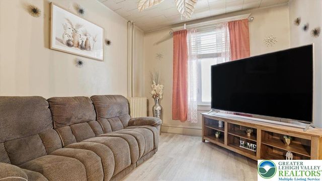 345 W Berwick Street, Easton, PA 18042