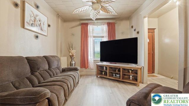 345 W Berwick Street, Easton, PA 18042