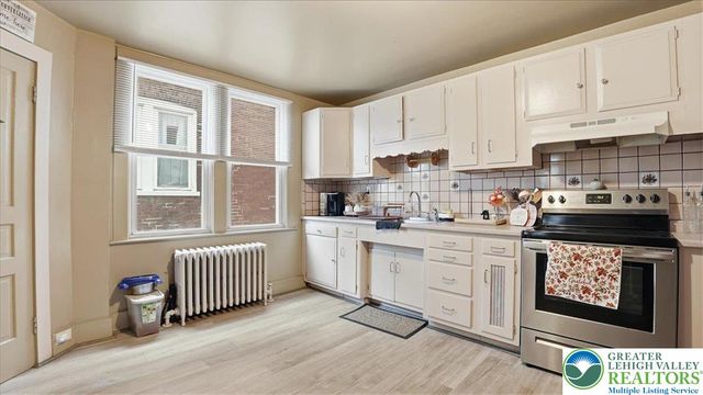 345 W Berwick Street, Easton, PA 18042