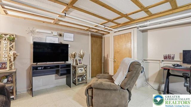 345 W Berwick Street, Easton, PA 18042