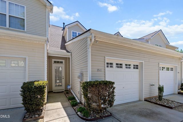 8507 Arboles Court, Raleigh, NC 27613