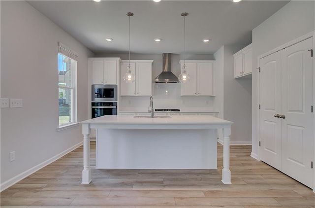 278 Arnewood Circle, Mcdonough, GA 30253