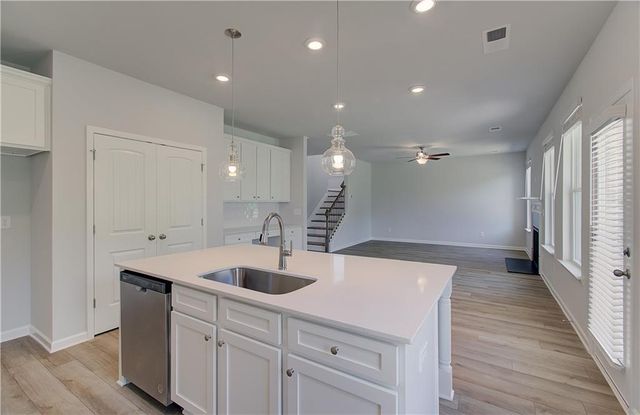 278 Arnewood Circle, Mcdonough, GA 30253