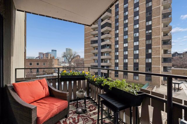 410 Groveland Avenue 404, Minneapolis, MN 55403