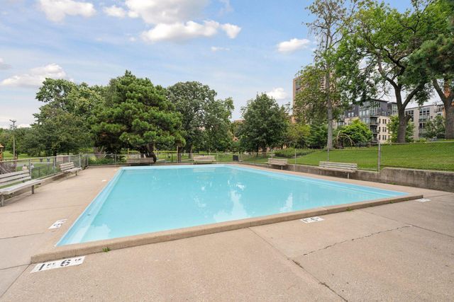 410 Groveland Avenue 404, Minneapolis, MN 55403